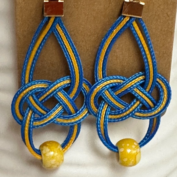 Handcrafted Vibrant Blue and Yellow Celtic Knot Earrings - Picture 2 of 2
